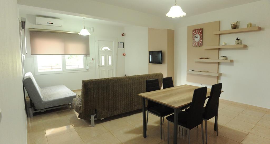 Onites Elegant Suites สกาลา โปเตมิอัส ภายนอก รูปภาพ